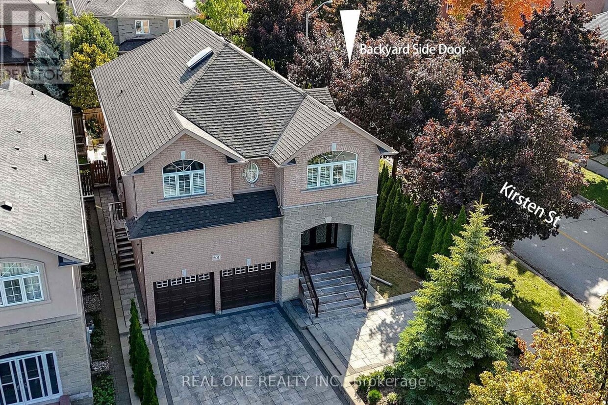 Primary Photo - 301 Weldrick Rd E