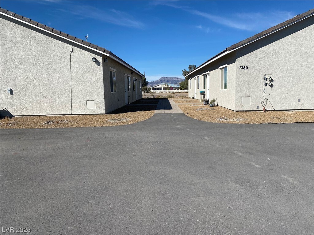 1380 Ogallala St, Pahrump, NV 89048 Townhome Rentals in Pahrump NV