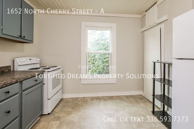 Foto del edificio - 1652 N Cherry St