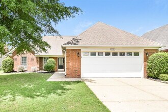 Building Photo - 838 Clearview Cove