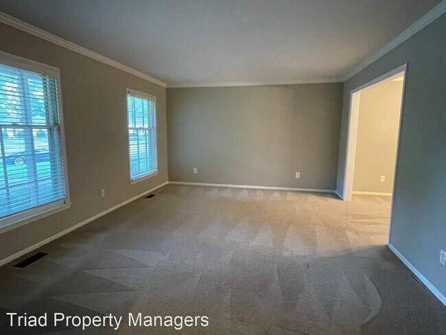 Building Photo - 4 br, 3 bath House - 5 Cranbourn Ct.