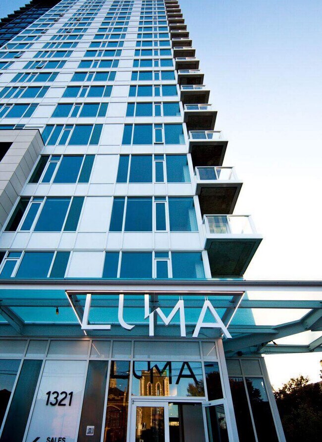 Foto del edificio - 1321 Seneca St