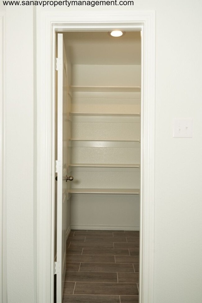 Building Photo - Beautiful Home With All Amenities Included! Tour it today-Fresh Start for the New Year—January Mo...