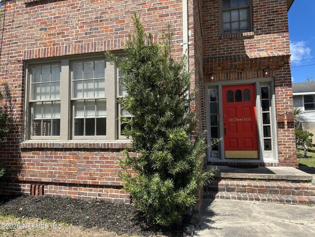 Foto del edificio - 917 Lasalle St