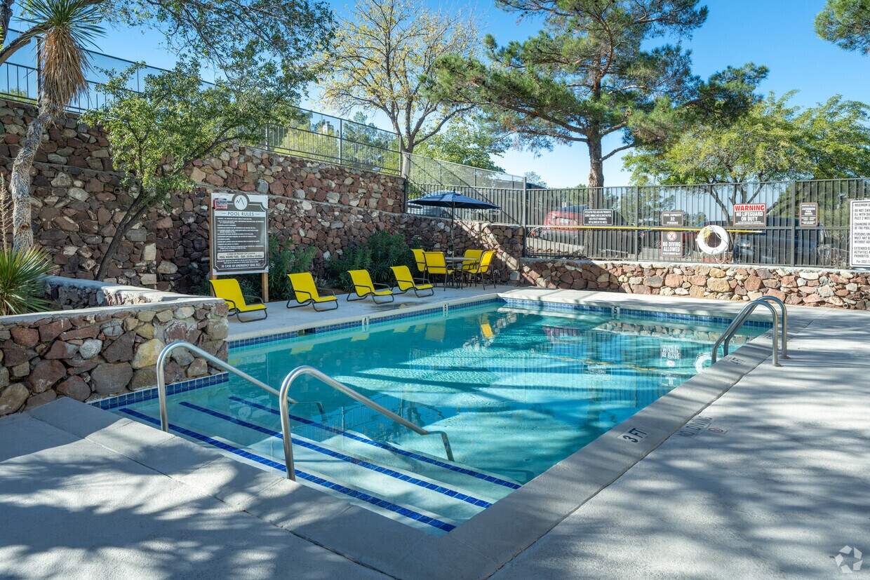Primary Photo - Mountain Village Apts.