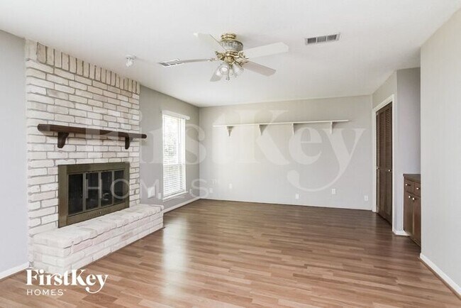 Foto del edificio - 3922 Maple Heights Dr