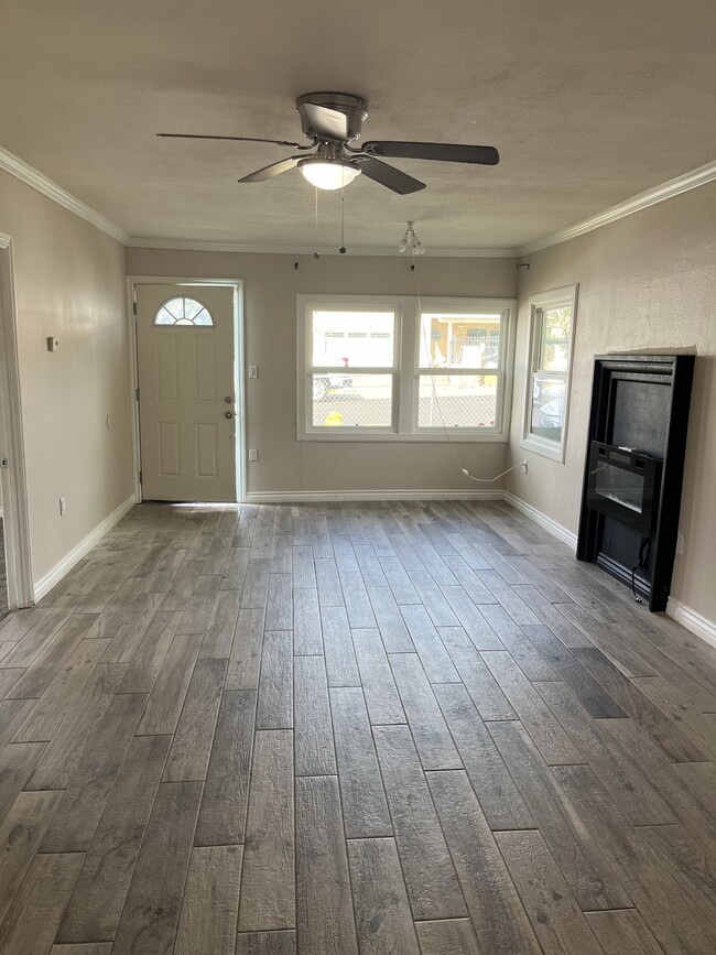 Sala de estar - 303 S 46th St
