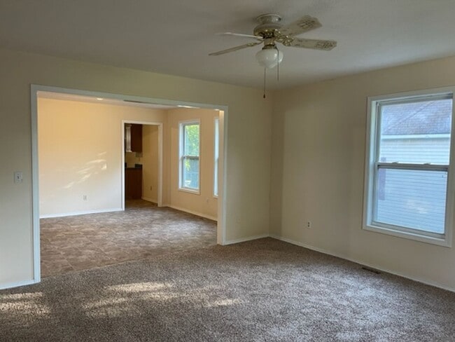 Foto del edificio - 1021 E Lynn St