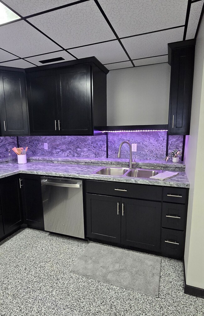 Foto del edificio - 809 County Rd 2 S