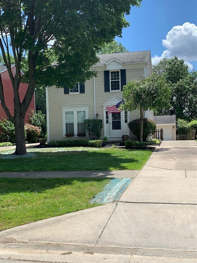 Foto principal - 16249 Birwood Ave