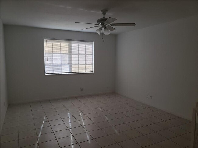 Building Photo - 1801 NE 62nd St