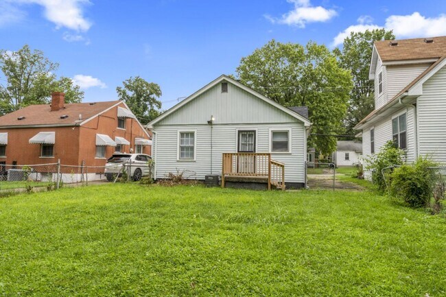 Building Photo - 2 br, 1 bath House - 3322 Penway Ave