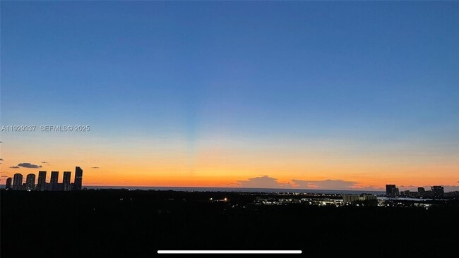 Building Photo - 14951 Royal Oaks Ln