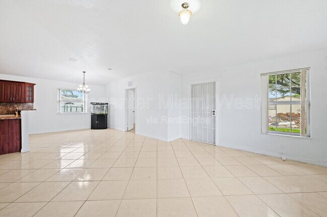 Foto del edificio - 14290 SW 287th St