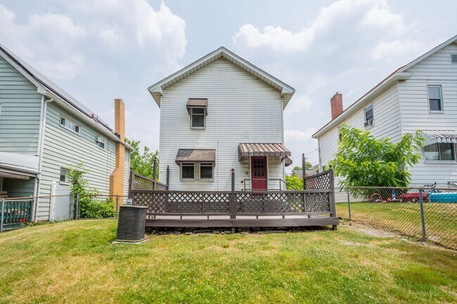 Foto del edificio - AVAILABLE MAY 1ST! GORGEOUS 3 BEDROOM IN CARNEGIE!!