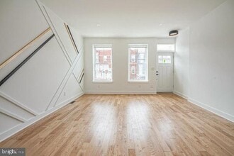 Building Photo - 1323 S 22nd St