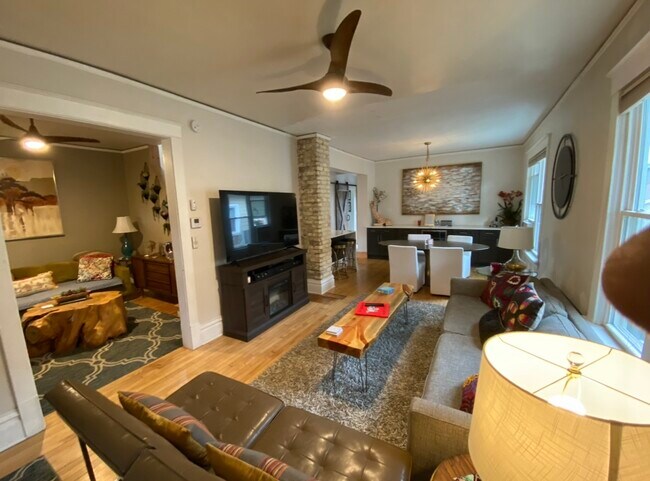 Building Photo - 3446 S New York Ave