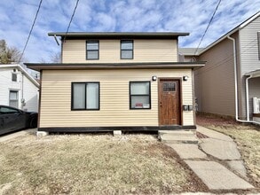 Building Photo - 425 S Jackson St