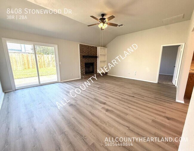 Foto del edificio - 8408 Stonewood Dr