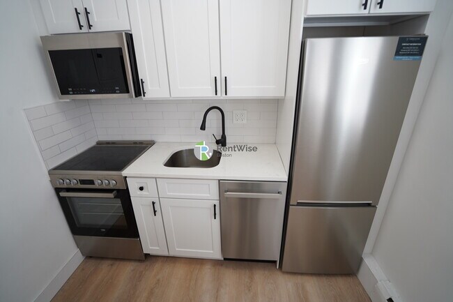 Foto del edificio - 740 E 7th St