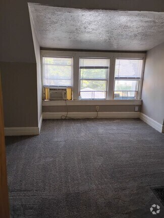 Building Photo - 1808 Pierce St