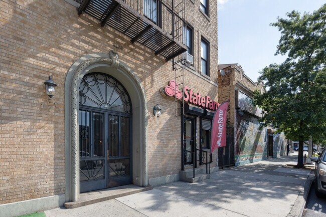 Entrance - 611-615 W 171st St