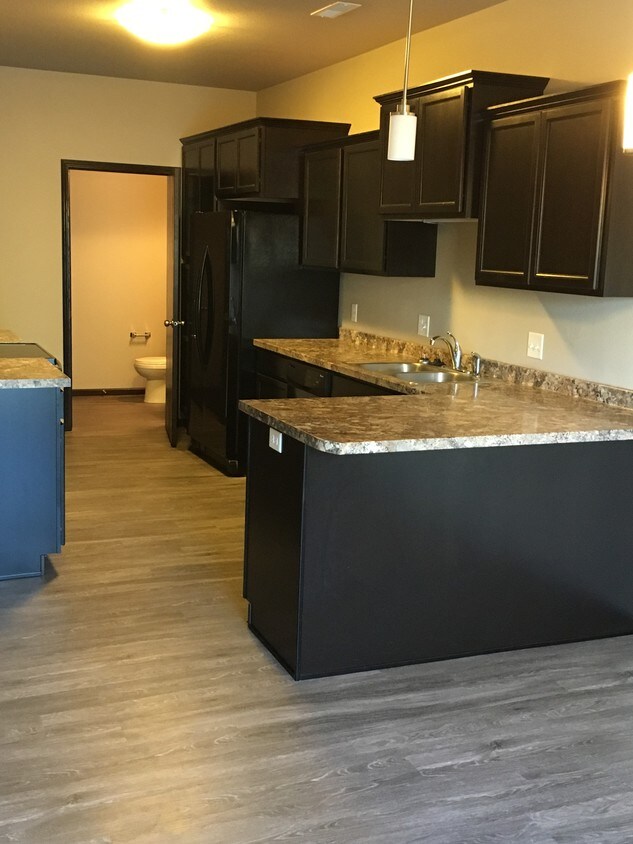 4332 Cumberland Loop, Bismarck, ND 58503 Townhome Rentals in Bismarck ND
