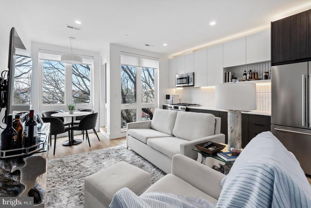 Foto principal - 3117 Georgia Ave NW