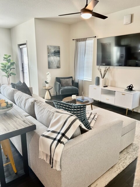 Foto del edificio - 7703 Interbay Blvd