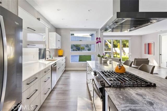 Building Photo - 4731 Topanga Canyon Blvd