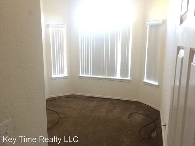 Building Photo - 2 br, 2 bath House - 2703 La Paloma Dr