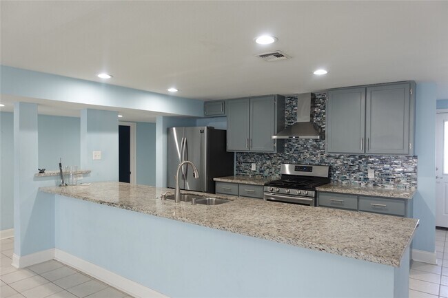 Foto del edificio - 1102 Winnie St