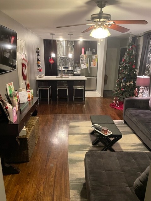 Foto principal - 647 Hollywood Ave