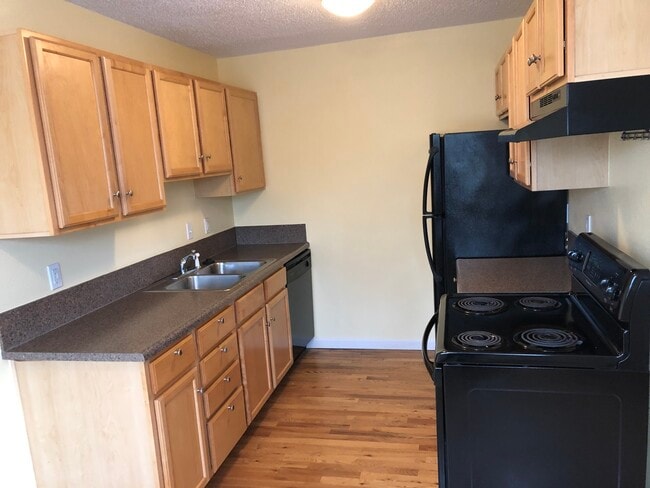 Kitchen - 3111 Southeast Belmont Street