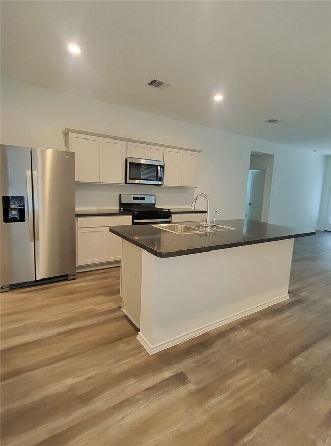 Foto del edificio - 23835 Sunland Park Ct