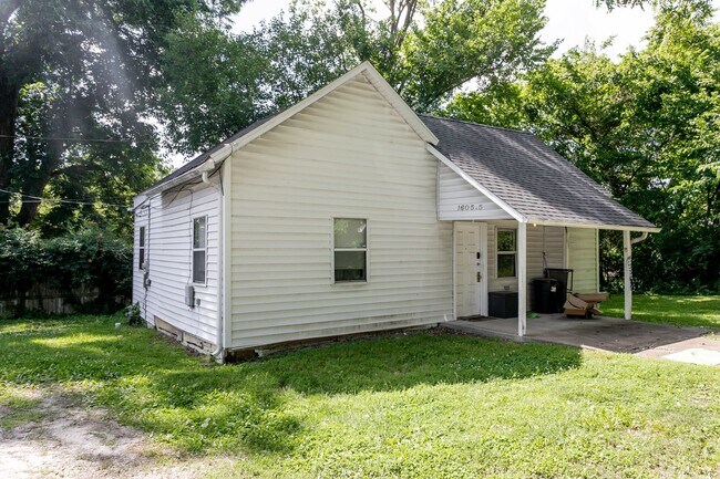 Building Photo - 1605 Hinkson Ave