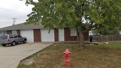 Building Photo - 213 A Cypress St