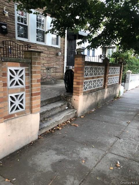Foto del edificio - 88-05 91st Ave