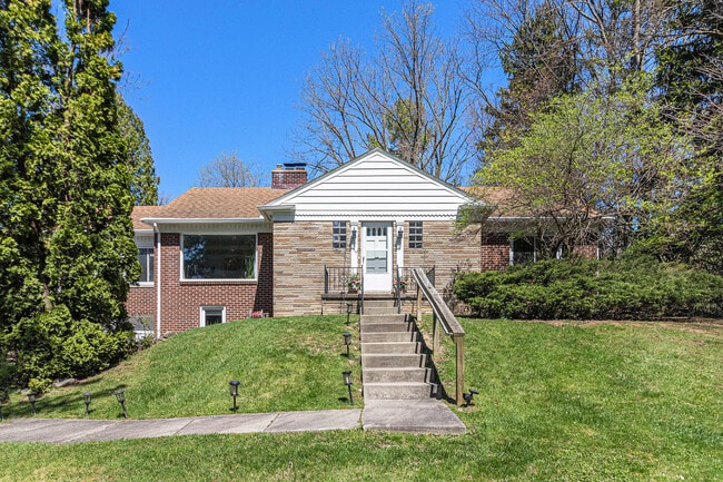 Building Photo - 2781 Washtenaw Ave