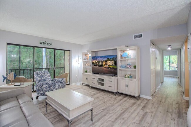 Building Photo - 3101 Lake Pine Way S