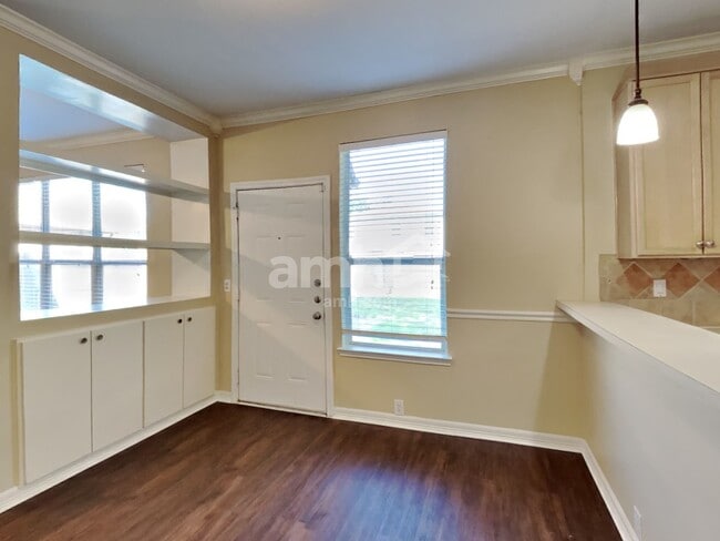 Building Photo - 3203 Farrel Hill St