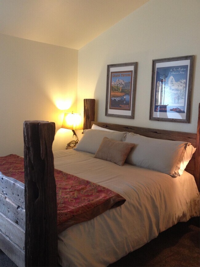 Foto del edificio - 355 W Deloney Ave