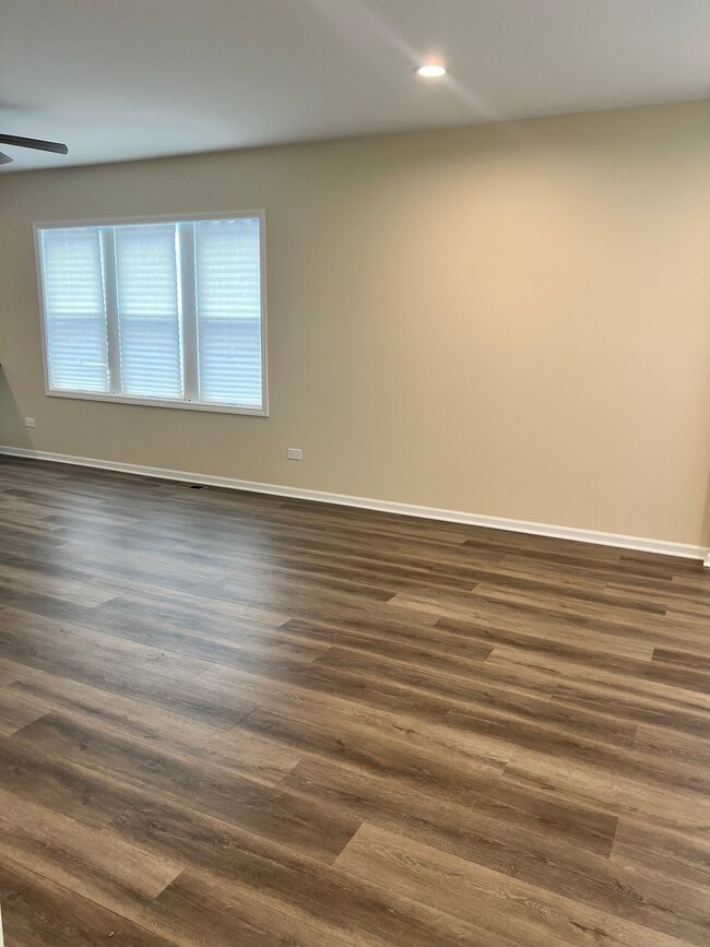 Foto del edificio - 7045 S Oakley Ave