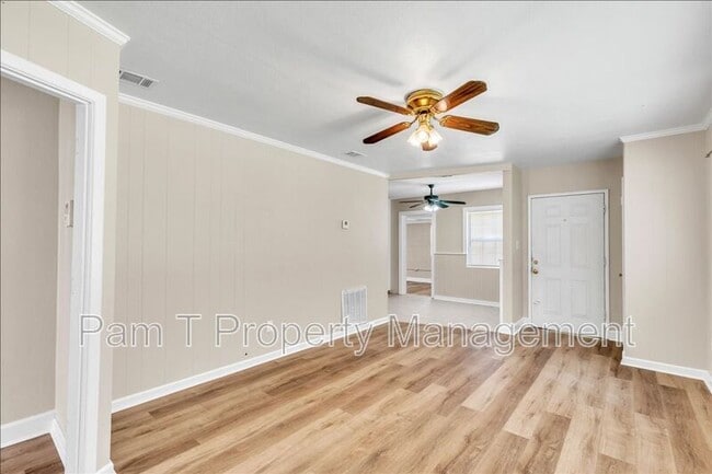 Foto del edificio - 9157 Ferguson Ave