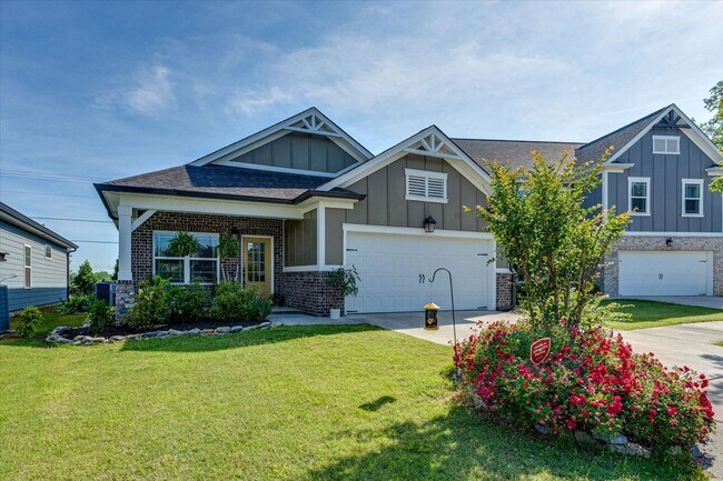 Foto del edificio - 3 bedroom home in Creekside at Hampton Meadows!