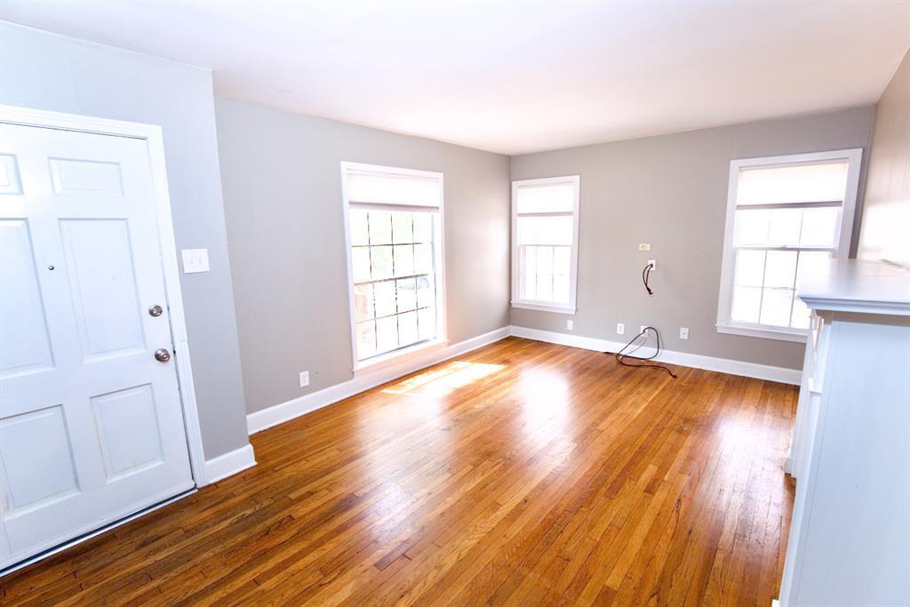 Primary Photo - 2100 Payne Ave