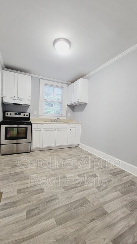 Building Photo - 108 Cline St