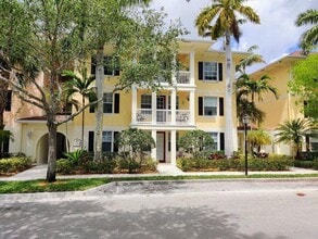 Building Photo - 224 Murcia Dr