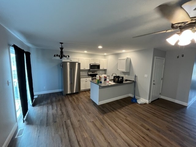 Kitchen - 221 W Lester St