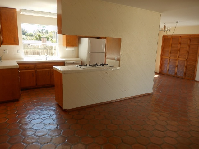 Foto del edificio - Large 4 Bed, 3 Bath Single Family Home in ...